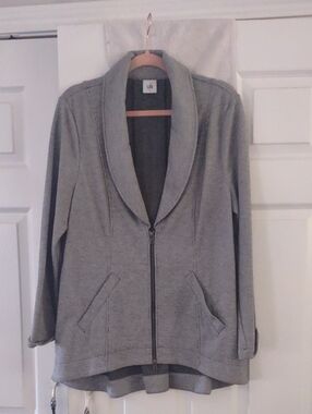 cabi Gray Zip Shawl-Collar Jacket Size Large Front Pockets Long Back. Zip Back